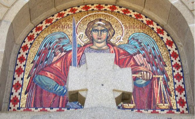 San Miguel Arcángel el gobernador de los ejércitos del cielo