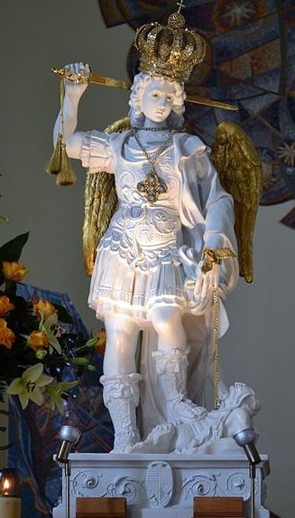 estatua-del-arcangel-miguel